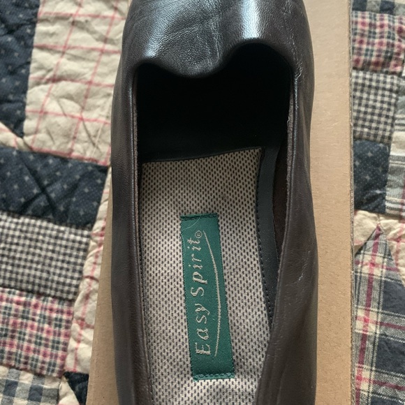 Nearly new, Easy Spirit, dark brown flats - Picture 9 of 15